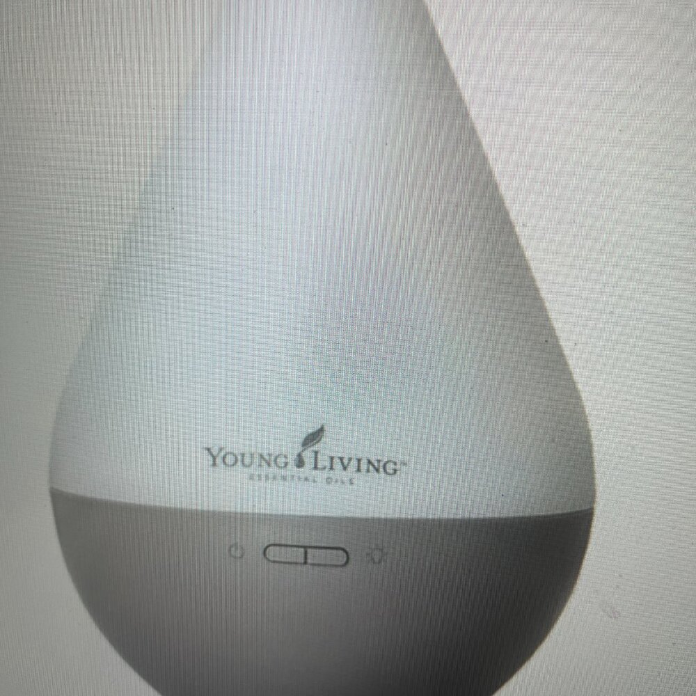 PRICE REDUCTION- Young Living Dewdrop Diffuser